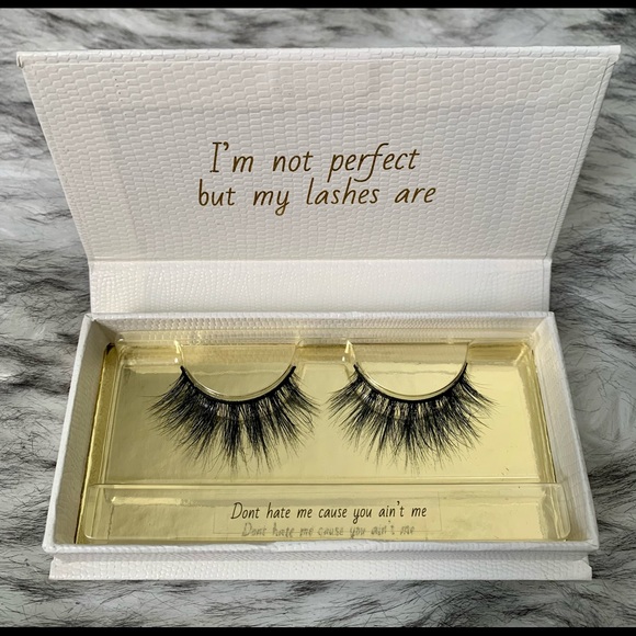 "Don't Hate Me Cause You Ain't Me" || Lashful Lengths Luxury Mink Eyelashes - Picture 2 of 7